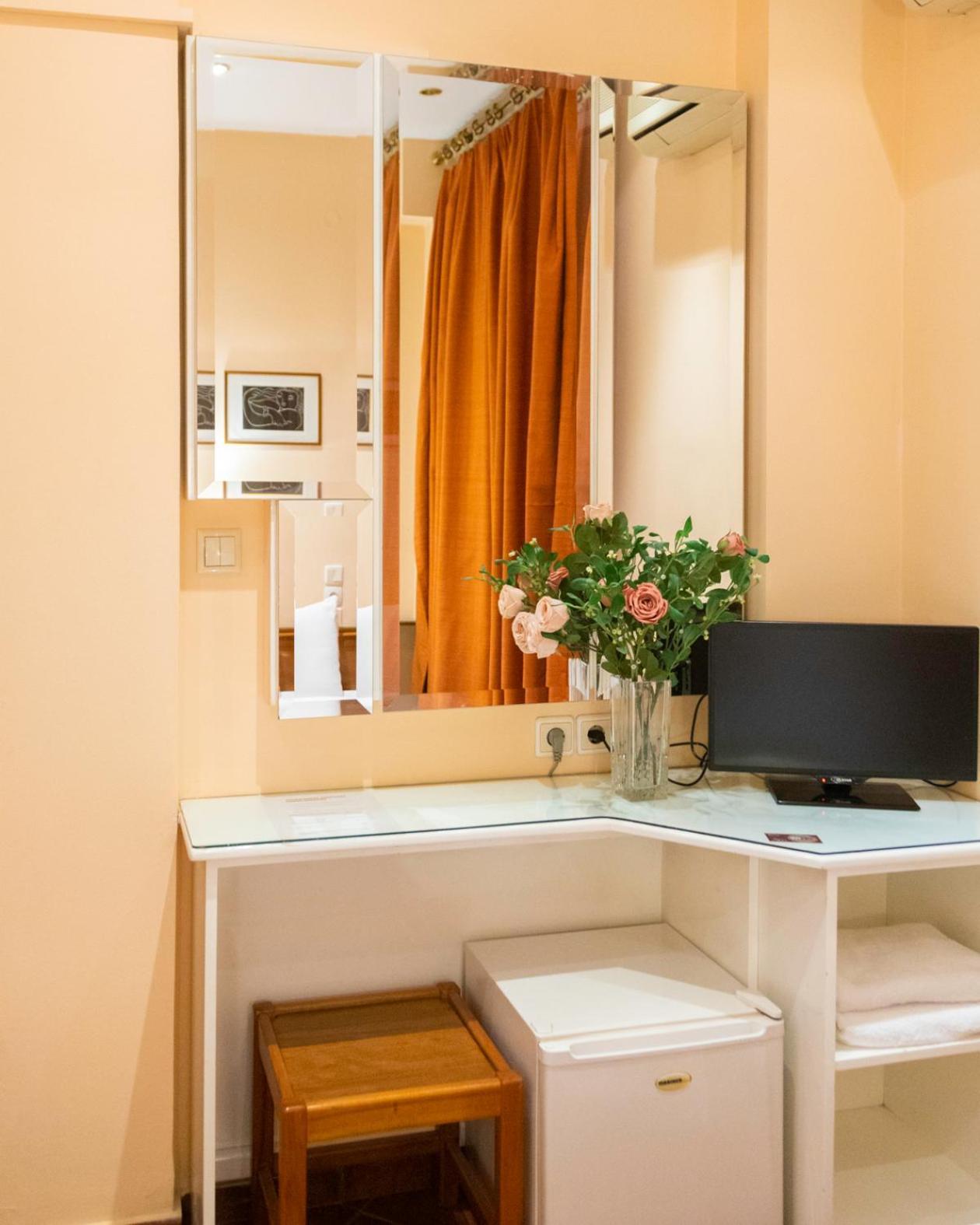 Hotel Avra Karditsa Bagian luar foto